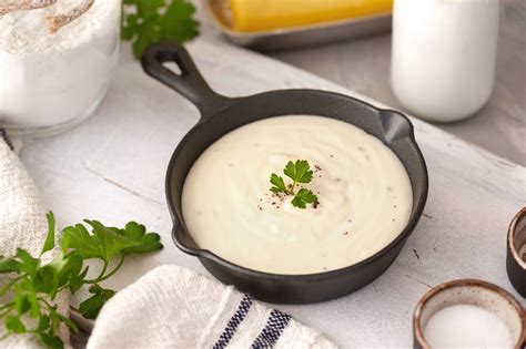 what is béchamel sauce